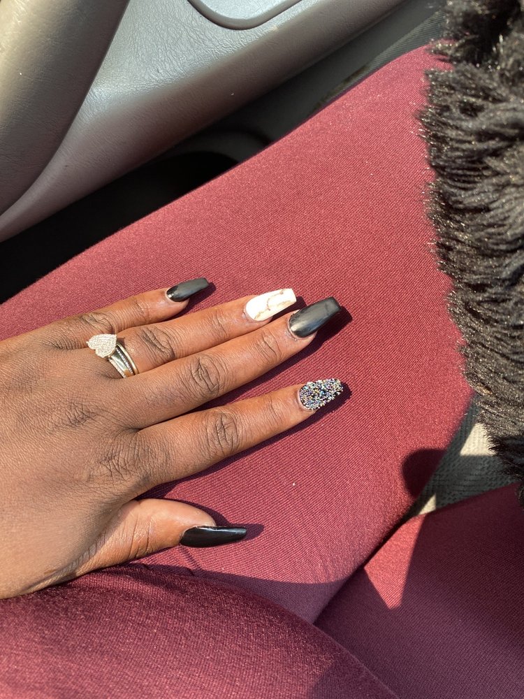 CINDY’S NAILS AND FOOT SPA Updated October 2024 15 Photos 1240 Texas Ave, Alexandria