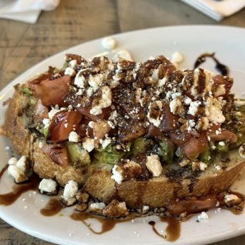 Biscotts Bakery & Cafe - Daybreak - Avocado Toast - Coffee & Tea Near Me - South Jordan, Utah