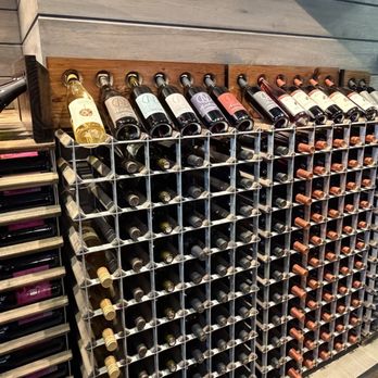 Aubrey Vineyards - Wines - Wine Tasting Room Near Me - Overland Park, Kansas