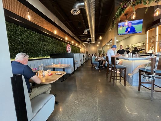 Bread & Roses by null