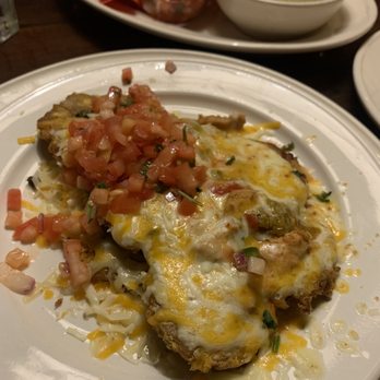 Bahama Breeze - Tostones with Chicken - Bars Near Me - Orlando, Florida