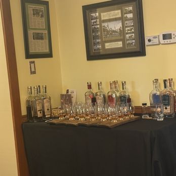 J Henry & Sons - Tasting Room - Beer, Wine & Spirits Near Me - Dane, Wisconsin