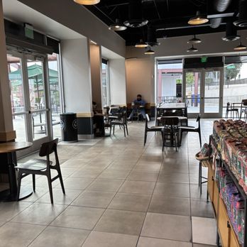 Starbucks - Friday at 5pm is very dead.  The decline of Sbux is more and more inevitable.  They remodeled this and now it looks so sterile. - Coffee & Tea Near Me - Burbank, California