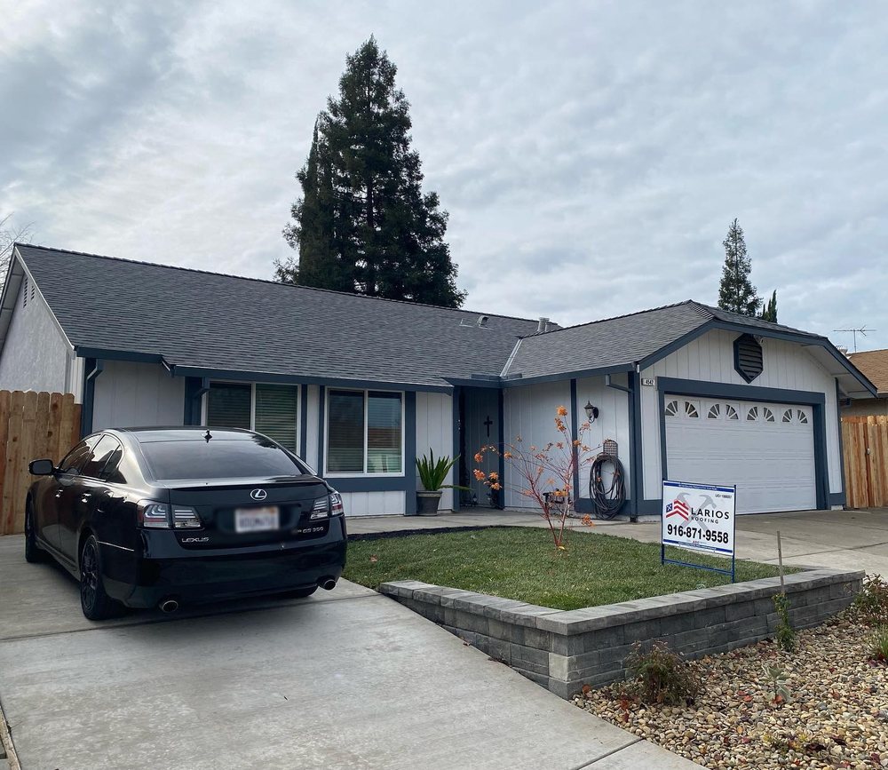 Slide of Larios Roofing