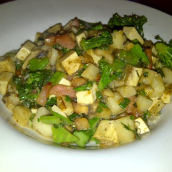 Hugo's - Asian Stir Fry w/Tofu - Breakfast & Brunch Near Me - Studio City, California
