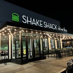 Shake Shack Liberty Center - Storefront