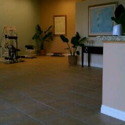 Complete Spine and Joint Center - Waiting area