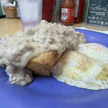 Real Food Cafe - Biscuits and Sausage Gravy - Breakfast & Brunch Near Me - Grand Rapids, Michigan Real Food Cafe - Biscuits and Sausage Gravy - Breakfast & Brunch Near Me - Grand Rapids, Michigan