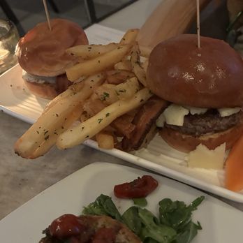 Mad & Vin - Sliders with Duck Fat Fries - New American Near Me - Solvang, California Mad & Vin - Sliders with Duck Fat Fries - New American Near Me - Solvang, California