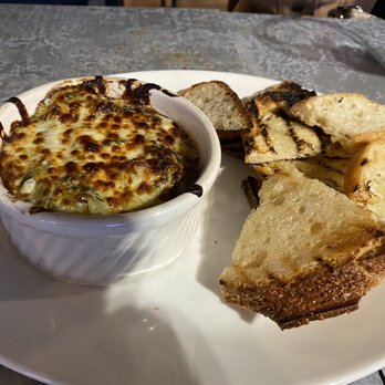 Jacksons Southpointe - Yummy spinach artichoke dip - American Near Me - Canonsburg, Pennsylvania