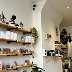 Hailed Coffee - Inside