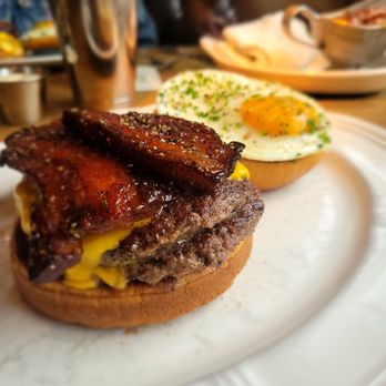 Au Cheval - Single Cheeseburger with Fried Egg and Thick Cup Peppered Bacon - Bars Near Me - Chicago, Illinois