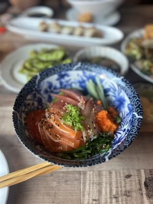 Khatan Sushi by null