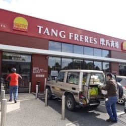 Tang Frères - Un magasin moderne et acceuillant