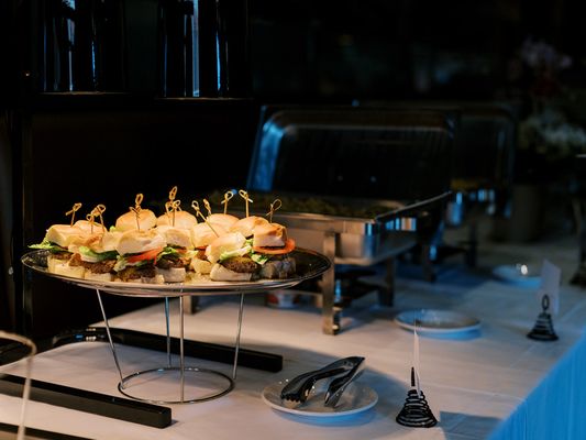 MoMo's by null