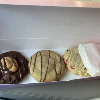 Crumbl - Sunset Valley - Bakeries Near Me - Austin, Texas
