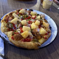 La Bodega Kitchen and Bar - Hawaiian Hot Pizza Small