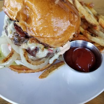 Clutch - Poblano  burger - Mexican Near Me - Venice, California