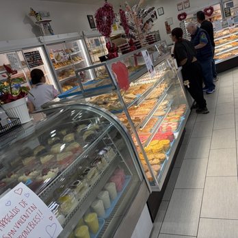 La Purisima Bakery - Bakeries Near Me - Glendale, Arizona