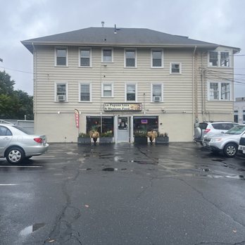 La Pupusa Loca Grille - Outside view. Blink and you'll miss it. - Salvadoran Near Me - Framingham, Massachusetts