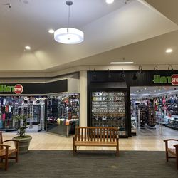 Hatstop - Picture of the front of the store located in the Commons Mall in Federal Way, WA