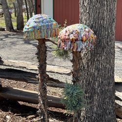 Lassen RV Resort - Art in the campground.