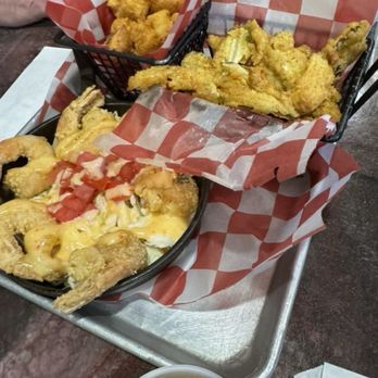The Boil Yard - Apps tray - Seafood Near Me - Crystal River, Florida The Boil Yard - Apps tray - Seafood Near Me - Crystal River, Florida