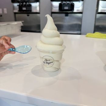 Devil & Angel Desserts - Vanilla swirl - Bubble Tea Near Me - Concord, California Devil & Angel Desserts - Vanilla swirl - Bubble Tea Near Me - Concord, California