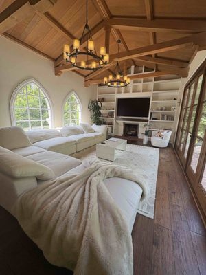 Residential Deep Cleanings - Our deep cleaning service is designed to give your home a fresh start—from top to bottom. Perfect for move-ins, move-outs, seasonal refreshes, or just when your home needs that extra attention.

We go beyond surface-level tidying to scrub, disinfect, and detail high-touch and often-overlooked areas, including:

• Baseboards, doors, and light switches
• Kitchen cabinets (exterior/interior upon request), backsplash, and appliances
• Bathrooms – full scrub-down of tubs, showers, toilets, and sinks
• Window sills, blinds, and ceiling fans
• Floors – sweeping, mopping, vacuuming, and detailed edges
