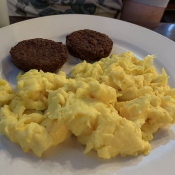 Mandy's Family Restaurant - Scrambled eggs and veggie sausage - American Near Me - Eugene, Oregon