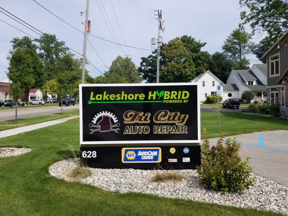 TRICITY AUTO REPAIR Updated September 2024 22 Photos 628 E Savidge St, Spring Lake