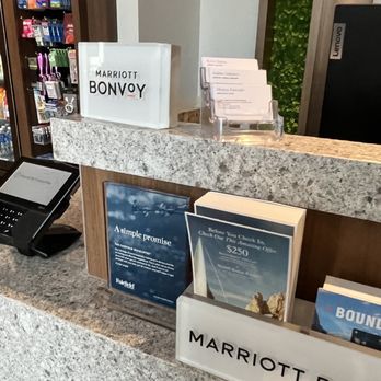 Fairfield by Marriott Inn & Suites Franklin Cool Springs - Lobby check In - Hotels Near Me - Franklin, Tennessee Fairfield by Marriott Inn & Suites Franklin Cool Springs - Lobby check In - Hotels Near Me - Franklin, Tennessee
