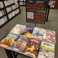 Barnes & Noble - Next door had an Avatar related popup next door