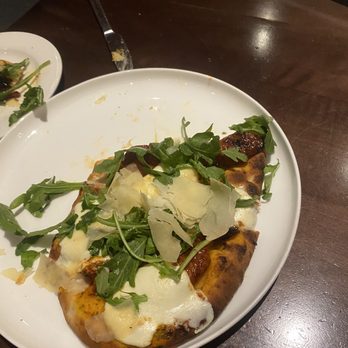 Benchmark Restaurant - Margarita Flatbread - American Near Me - Rosemont, Illinois