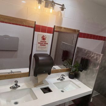 Sizzler - I usually don't post pictures of bathrooms, but this one was so clean and neat. I just had to give them props. - Seafood Near Me - Visalia, California Sizzler - I usually don't post pictures of bathrooms, but this one was so clean and neat. I just had to give them props. - Seafood Near Me - Visalia, California