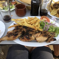 La Terraza de Betty - 1/2 Hähnchen mit Pommes. -- Sehr lecker!