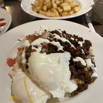 Walker's Exchange - Chorizo Weisenberger Grits - Breakfast & Brunch Near Me - Louisville, Kentucky Walker's Exchange - Chorizo Weisenberger Grits - Breakfast & Brunch Near Me - Louisville, Kentucky