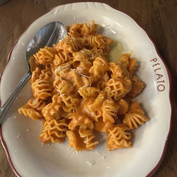 Pelato - Vodka pasta - Italian Near Me - Charleston, South Carolina Pelato - Vodka pasta - Italian Near Me - Charleston, South Carolina