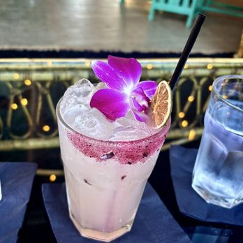 Flamingo Deck - Paloma - New American Near Me - San Diego, California