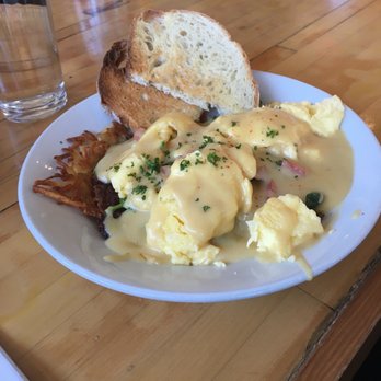 Off The Griddle - full mess with eggs - Vegan Near Me - Portland, Oregon Off The Griddle - full mess with eggs - Vegan Near Me - Portland, Oregon