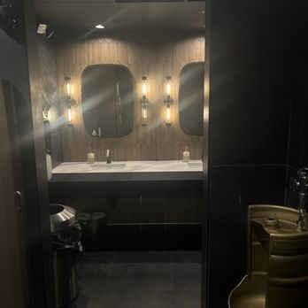 Tamarack Tap Room - Clean bathrooms in the men's room. A plus! - New American Near Me - Woodbury, Minnesota Tamarack Tap Room - Clean bathrooms in the men's room. A plus! - New American Near Me - Woodbury, Minnesota