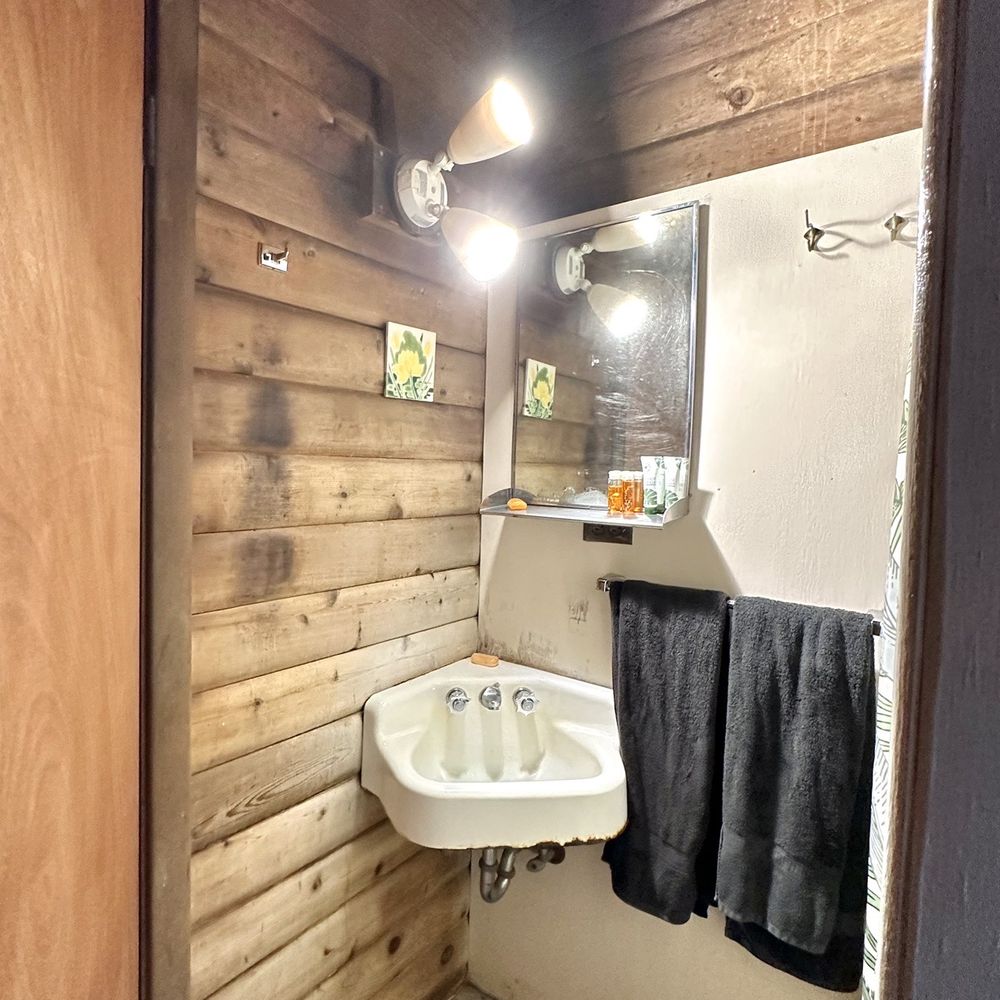 The Cabins At Kokee - Olapa Bathroom - Hotels Near Me - Hanapepe, Hawaii The Cabins At Kokee - Olapa Bathroom - Hotels Near Me - Hanapepe, Hawaii