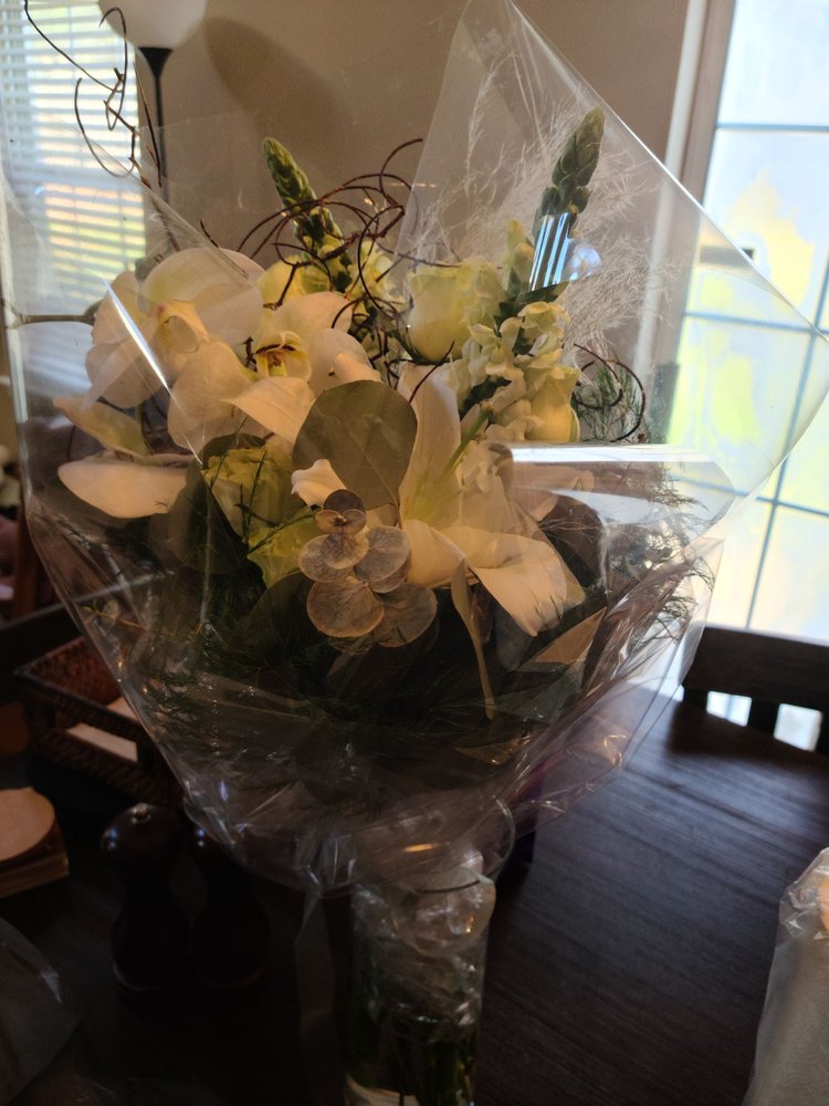 A CUMMING FLORIST Updated September 2024 1240 Canton Hwy, Cumming