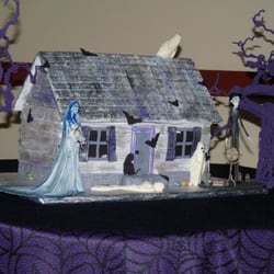 Icing On the Cake by Kristina - Looks like a crack ranch house in Eagledale rather than the Psycho house I imagined!