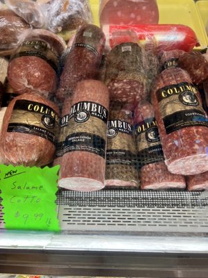 Gust Gallucci's Italian Foods by null