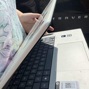 AVie Pros - Correct screen corner - Electronics Repair Near Me - Frankfort, Kentucky