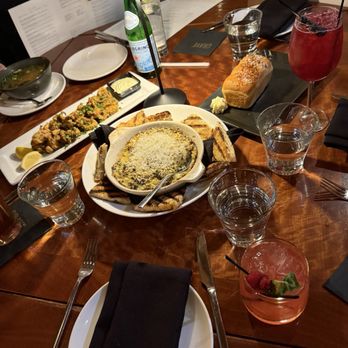 Crave Food & Drink - Calamari, Artichoke spinach dip, and Japanese milk bread - Sushi Bars Near Me - Bloomington, Minnesota Crave Food & Drink - Calamari, Artichoke spinach dip, and Japanese milk bread - Sushi Bars Near Me - Bloomington, Minnesota
