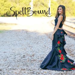 The back says it all, in this jaw dropping Sherri Hill.