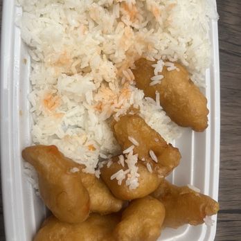 Pacific Kitchen - Sweet & Sour chicken with white rice - Chinese Near Me - Staten Island, New York Pacific Kitchen - Sweet & Sour chicken with white rice - Chinese Near Me - Staten Island, New York