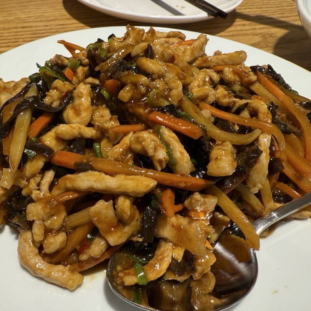 Pings Sichuan Kitchen - Shredded Sweet Garlic Pork is not shredded, not sweet, not garlicky, but it's definitely salty. - Szechuan Near Me - San Antonio, Texas Pings Sichuan Kitchen - Shredded Sweet Garlic Pork is not shredded, not sweet, not garlicky, but it's definitely salty. - Szechuan Near Me - San Antonio, Texas